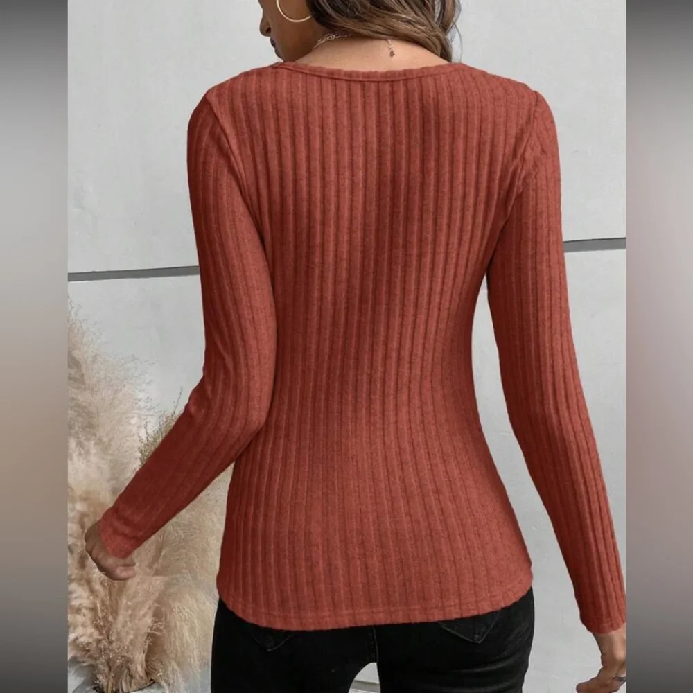 Luxe twist front top